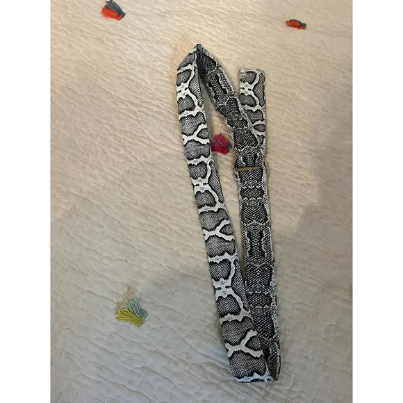 Snake print Womens belt I AM GIA - Picture 3 of 3